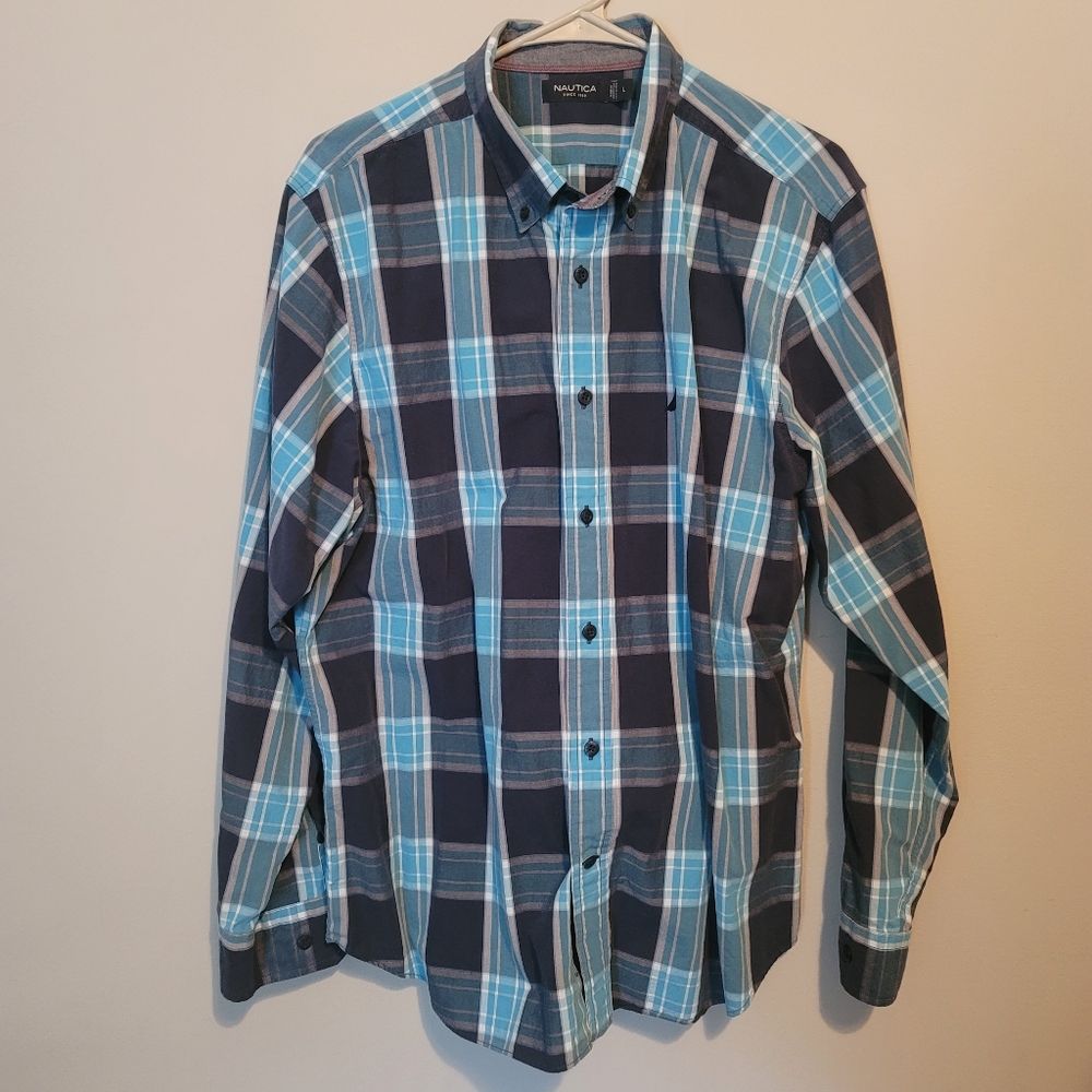 Nautica Long Sleeve Blue Button Down Shirt Size Large